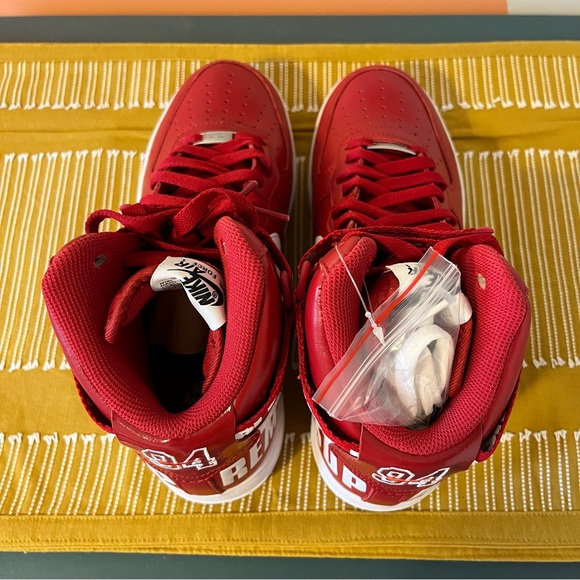 DEADSTOCK - Nike Air Force 1 SUPREME WORLD FAMOUS Red size men’s 10 US - Picture 13 of 16